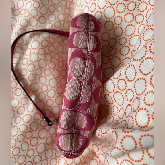 Vintage Coach Pink Wristlet Bag - Picture 4 of 11